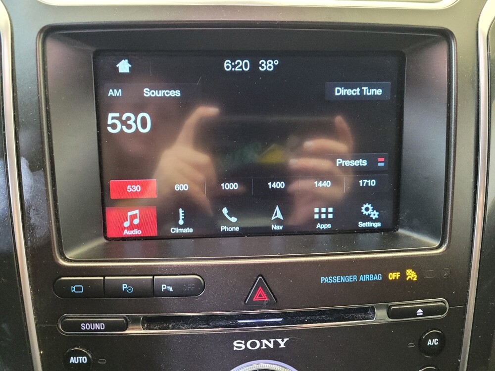 2018 Ford Explorer in Louisville, KY 40258 - 18135830 25