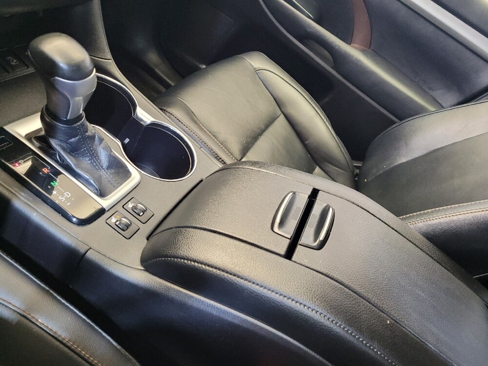 2019 Toyota Highlander in Maple Heights, OH 44137 - 18135833 26