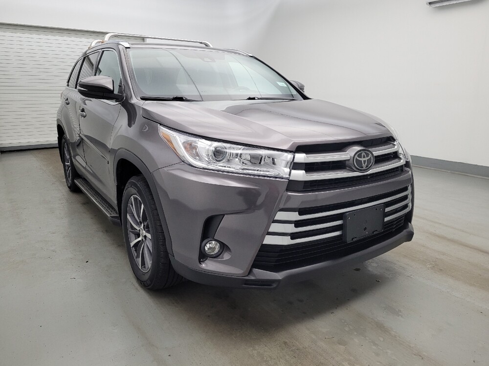 2019 Toyota Highlander in Maple Heights, OH 44137 - 18135833 13