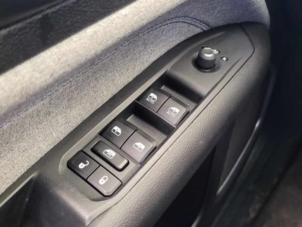 2024 Jeep Compass in Louisville, KY 40258 - 18135837 27