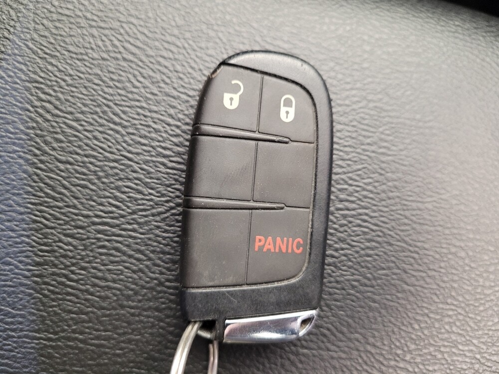 2024 Jeep Compass in Louisville, KY 40258 - 18135837 32