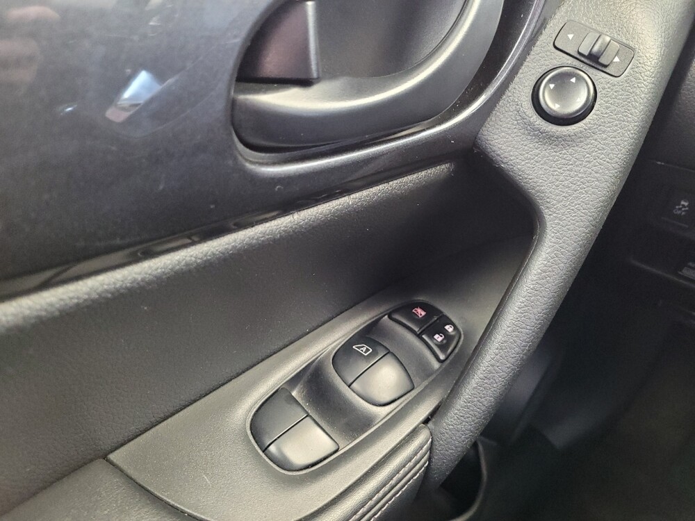 2019 Nissan Rogue in Louisville, KY 40258 - 18135839 27