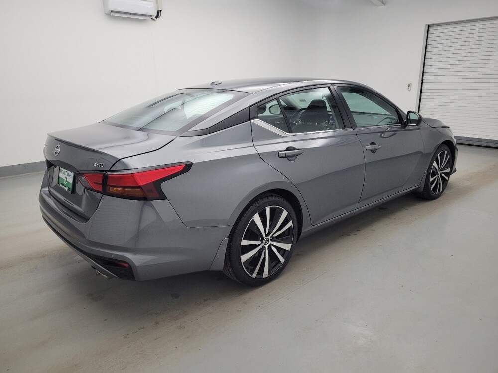 2020 Nissan Altima in Columbus, OH 43228 - 18135840 10