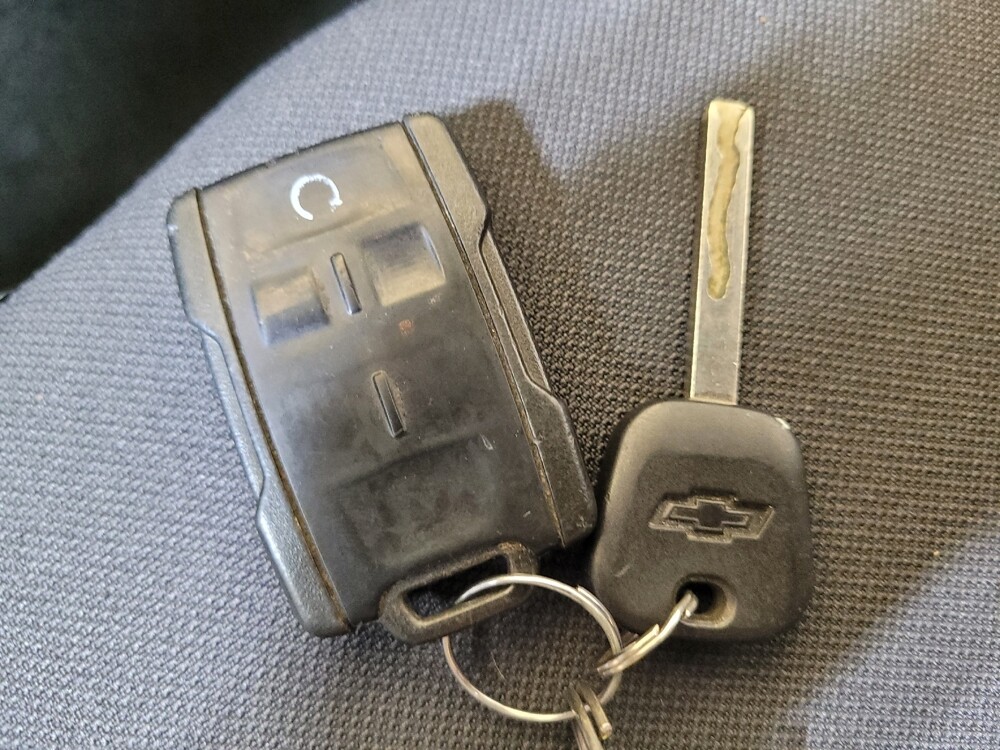 2016 Chevrolet Silverado 1500 in Louisville, KY 40258 - 18135843 32