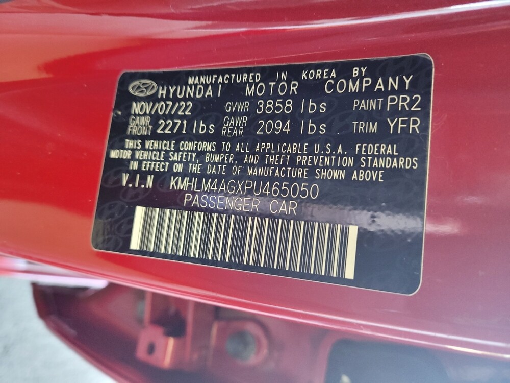 2023 Hyundai Elantra in Cincinnati, OH 45255 - 18135846 33