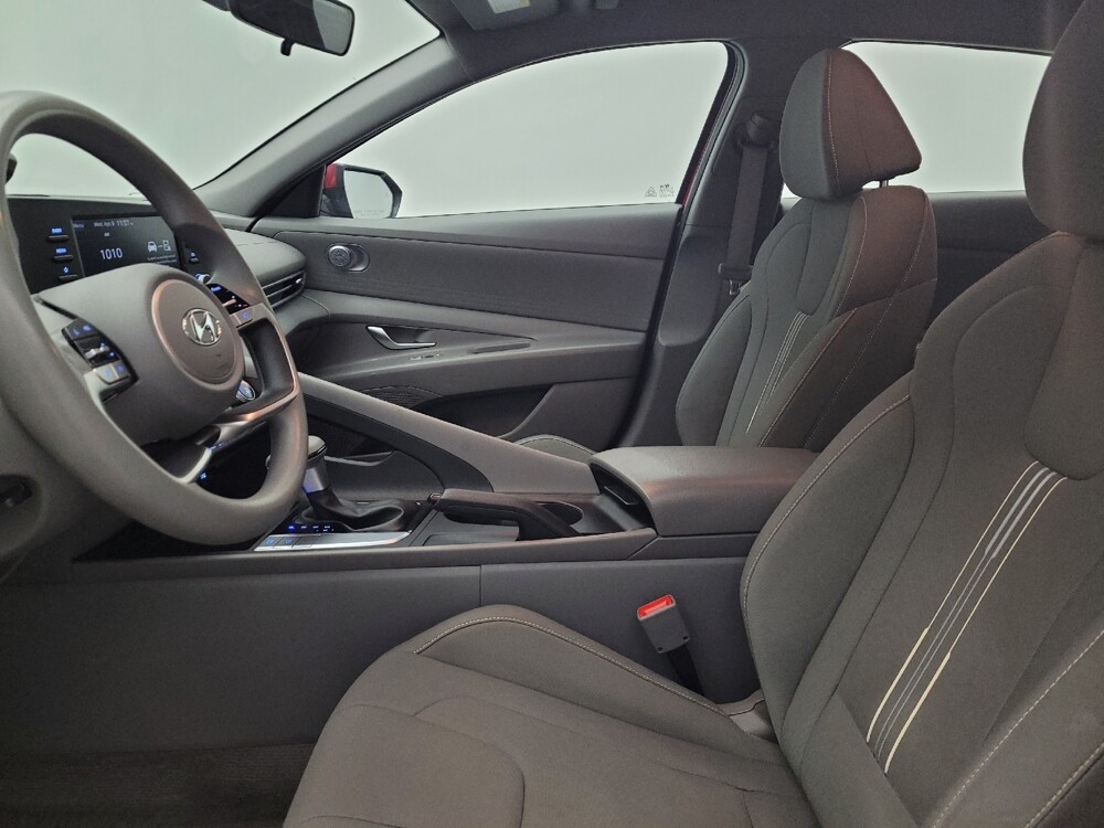 2023 Hyundai Elantra in Cincinnati, OH 45255 - 18135846 17