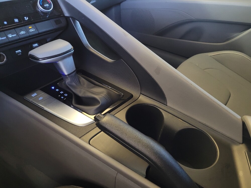 2023 Hyundai Elantra in Cincinnati, OH 45255 - 18135846 26