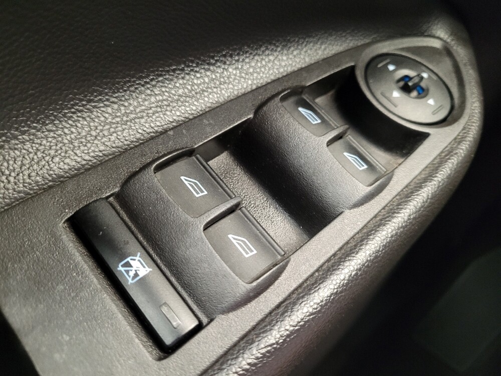 2015 Ford Escape in Louisville, KY 40258 - 18135850 27