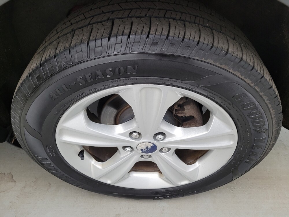 2015 Ford Escape in Louisville, KY 40258 - 18135850 31