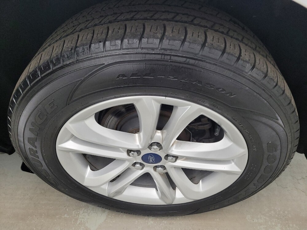 2019 Ford Edge in Louisville, KY 40258 - 18135855 31