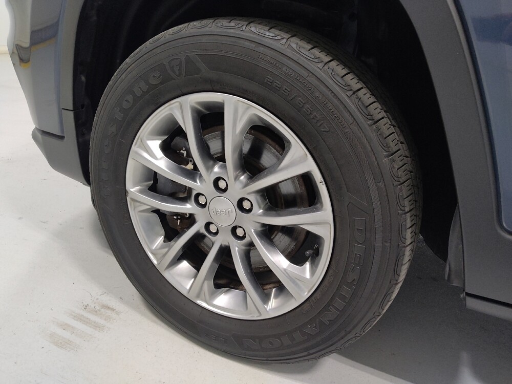 2020 Jeep Cherokee in Columbus, OH 43231 - 18135860 31