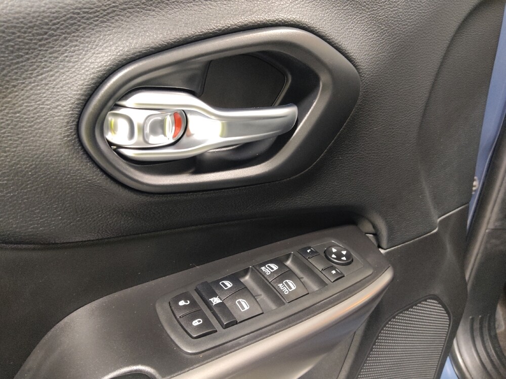 2020 Jeep Cherokee in Columbus, OH 43231 - 18135860 27