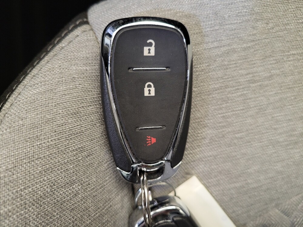 2022 Chevrolet Equinox in Cincinnati, OH 45255 - 18135861 32