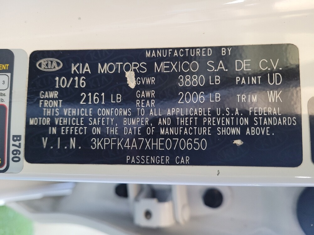 2017 Kia Forte in Louisville, KY 40258 - 18135863 33