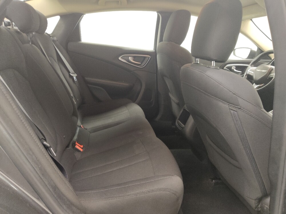 2017 Chrysler 200 in St. Louis, MO 63136 - 18135869 19