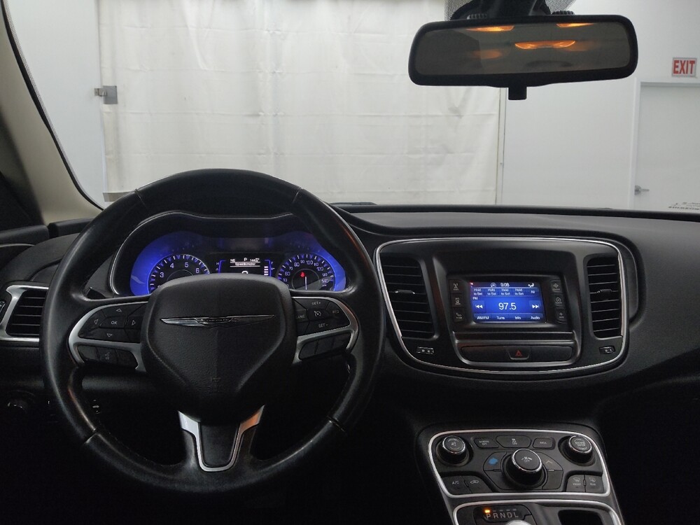2017 Chrysler 200 in St. Louis, MO 63136 - 18135869 22