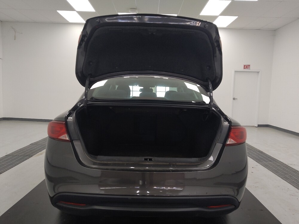2017 Chrysler 200 in St. Louis, MO 63136 - 18135869 29