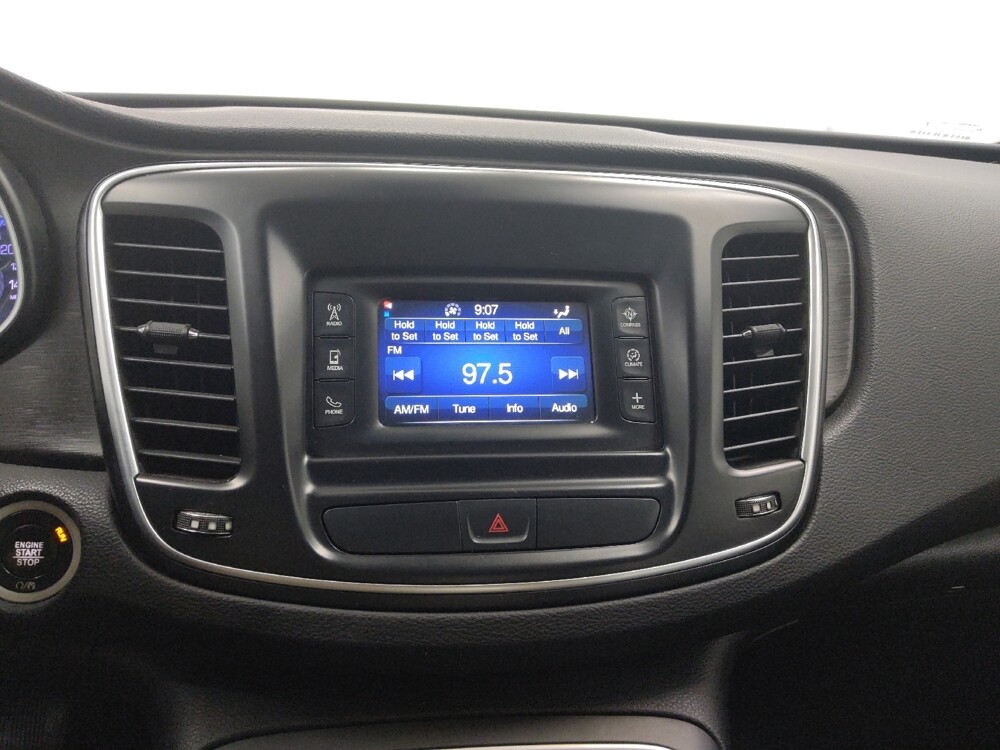 2017 Chrysler 200 in St. Louis, MO 63136 - 18135869 25