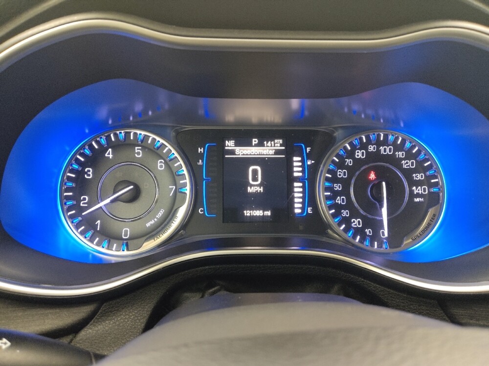 2017 Chrysler 200 in St. Louis, MO 63136 - 18135869 23