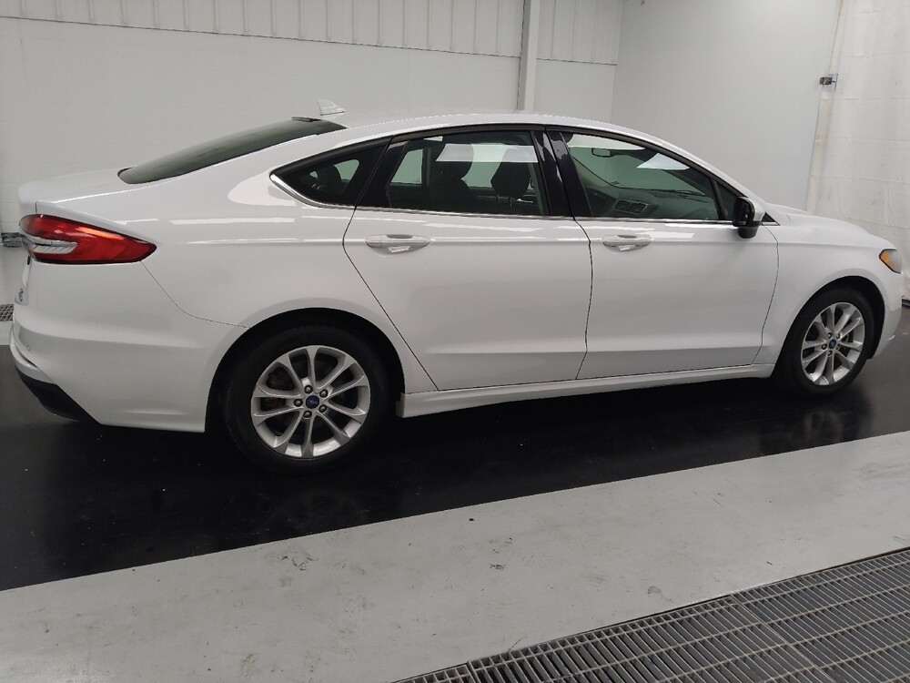2020 Ford Fusion in St. Louis, MO 63136 - 18135871 10