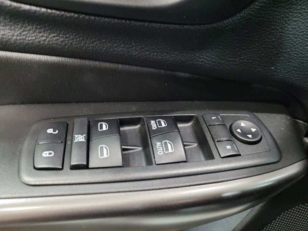 2019 Jeep Cherokee in Richmond, VA 23235 - 18135900 27