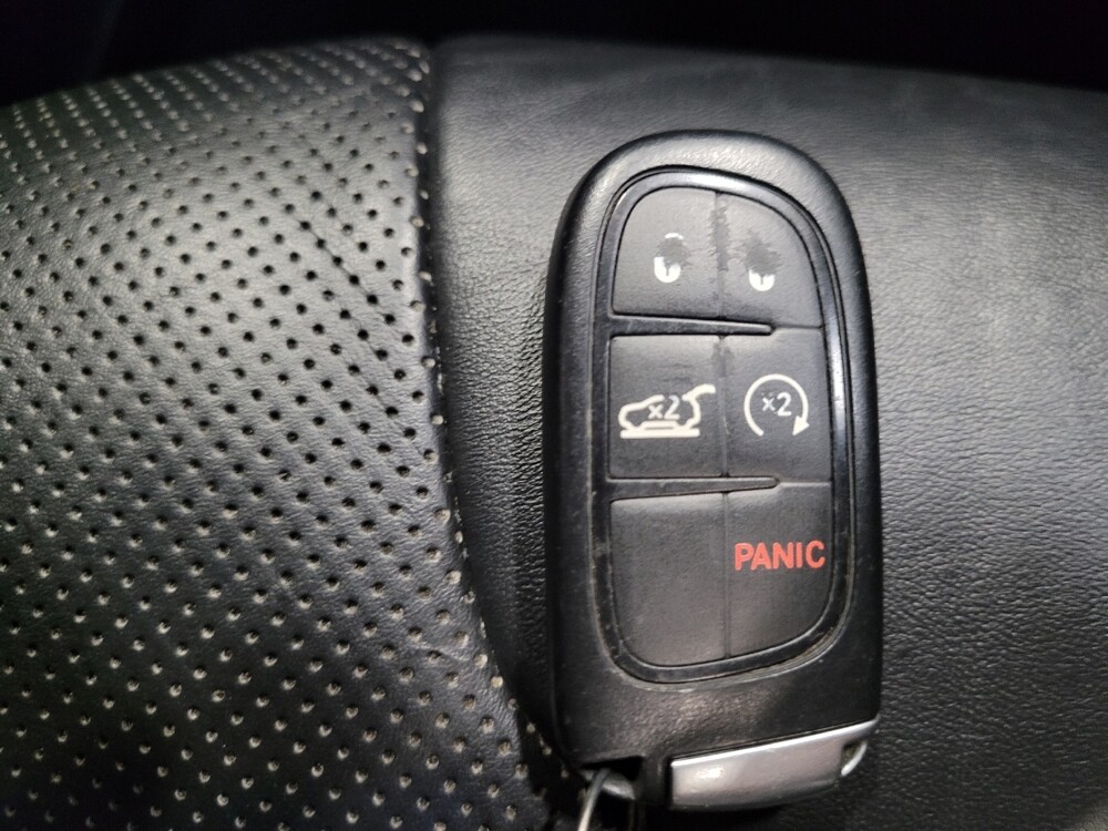 2019 Jeep Cherokee in Richmond, VA 23235 - 18135900 32