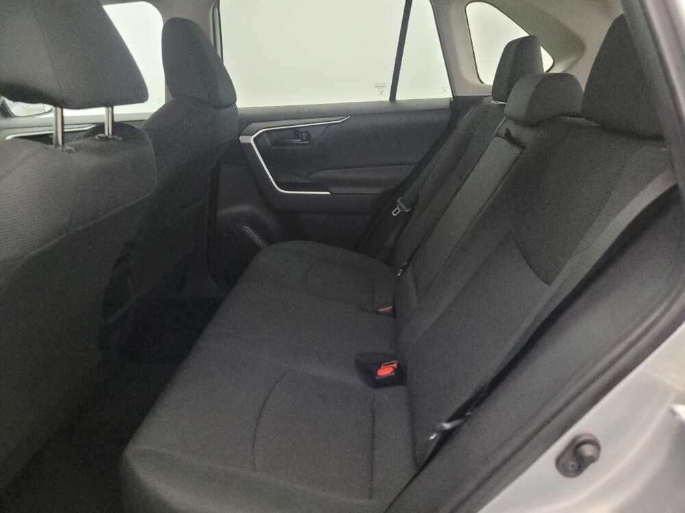 2021 Toyota RAV4 in Glen Burnie, MD 21061 - 18135902 18