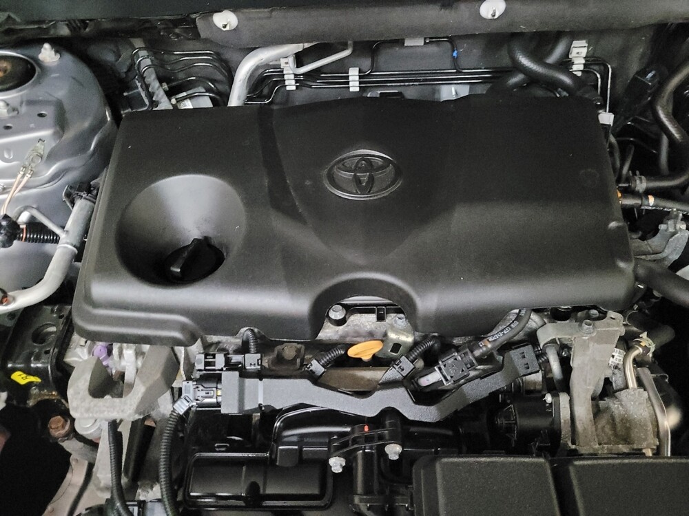 2021 Toyota RAV4 in Glen Burnie, MD 21061 - 18135902 30