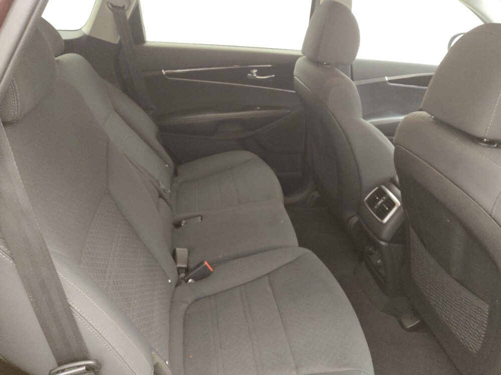 2020 Kia Sorento in Springfield, MO 65807 - 18135903 19