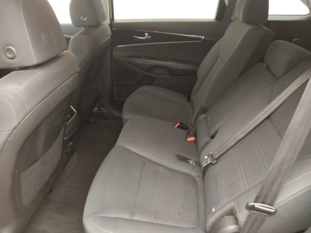 2020 Kia Sorento in Springfield, MO 65807 - 18135903 18