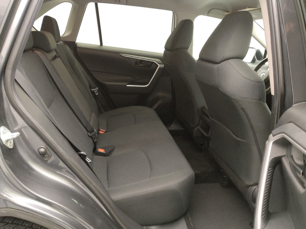 2019 Toyota RAV4 in Independence, MO 64055 - 18135907 19