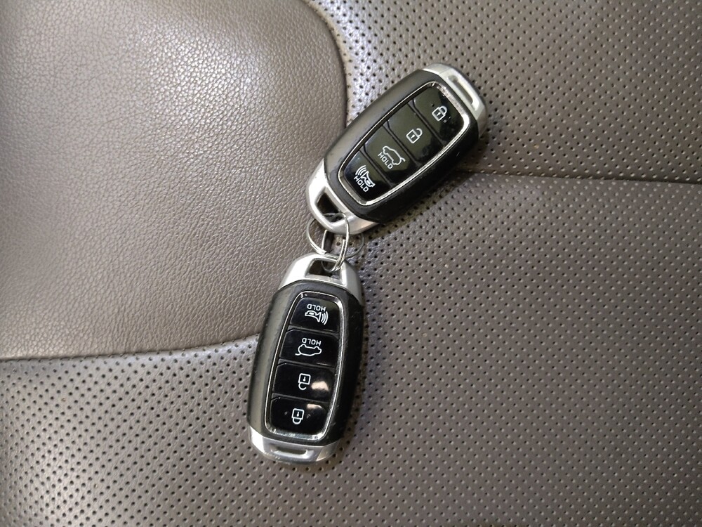 2020 Hyundai Santa Fe in Wichita, KS 67207 - 18135909 32