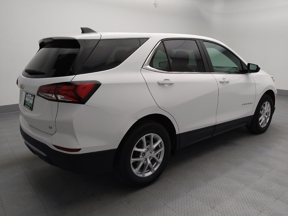 2024 Chevrolet Equinox in Wichita, KS 67207 - 18135913 10