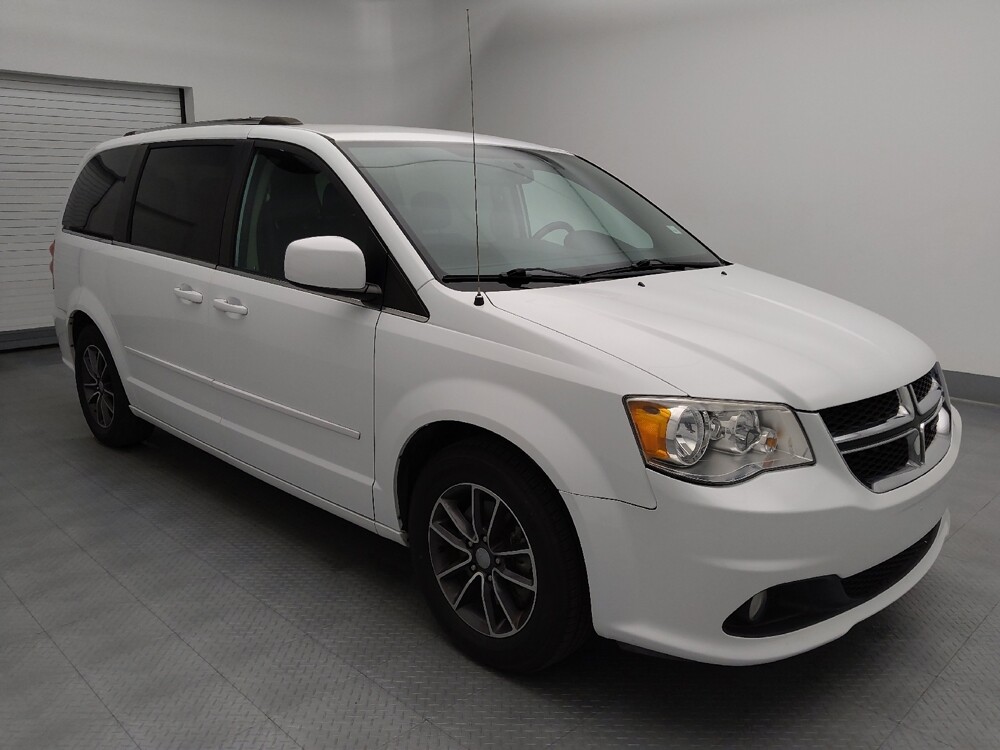 2017 Dodge Grand Caravan in Gladstone, MO 64118 - 18135914 11