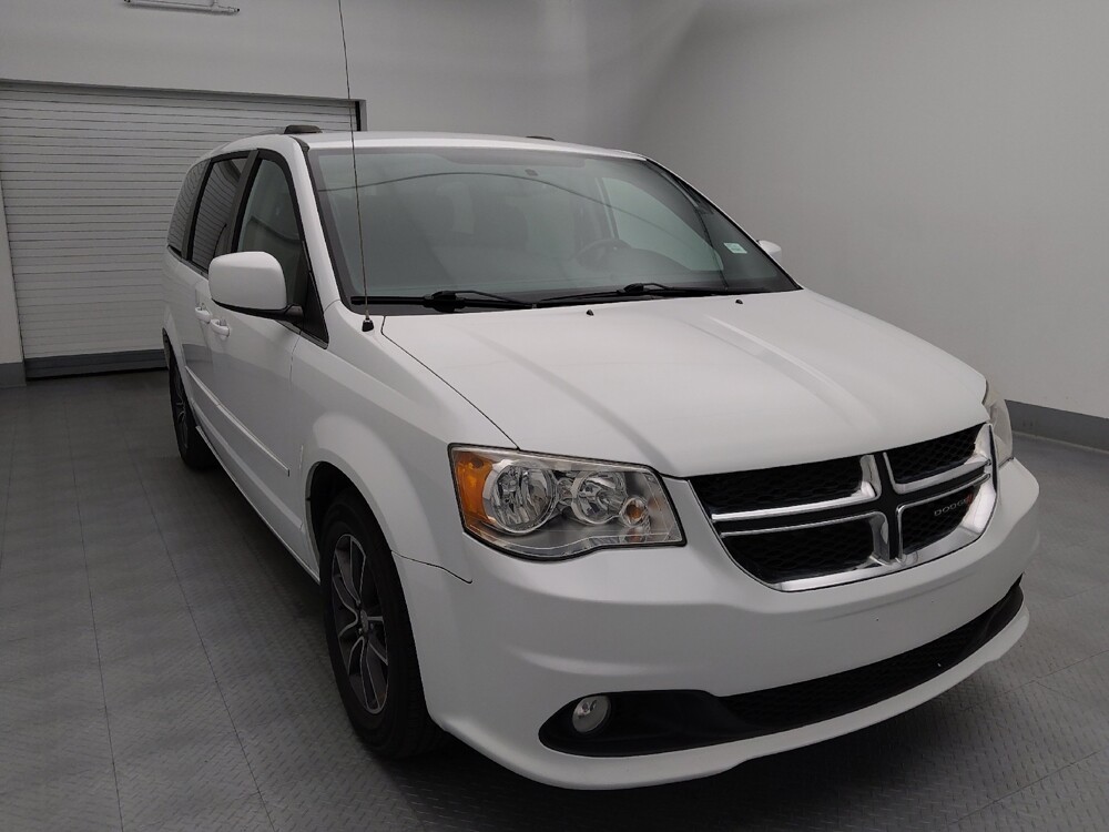 2017 Dodge Grand Caravan in Gladstone, MO 64118 - 18135914 13