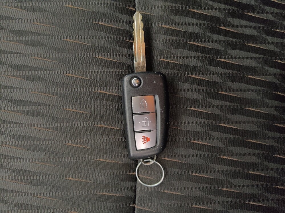 2018 Nissan Rogue in Gladstone, MO 64118 - 18135916 32