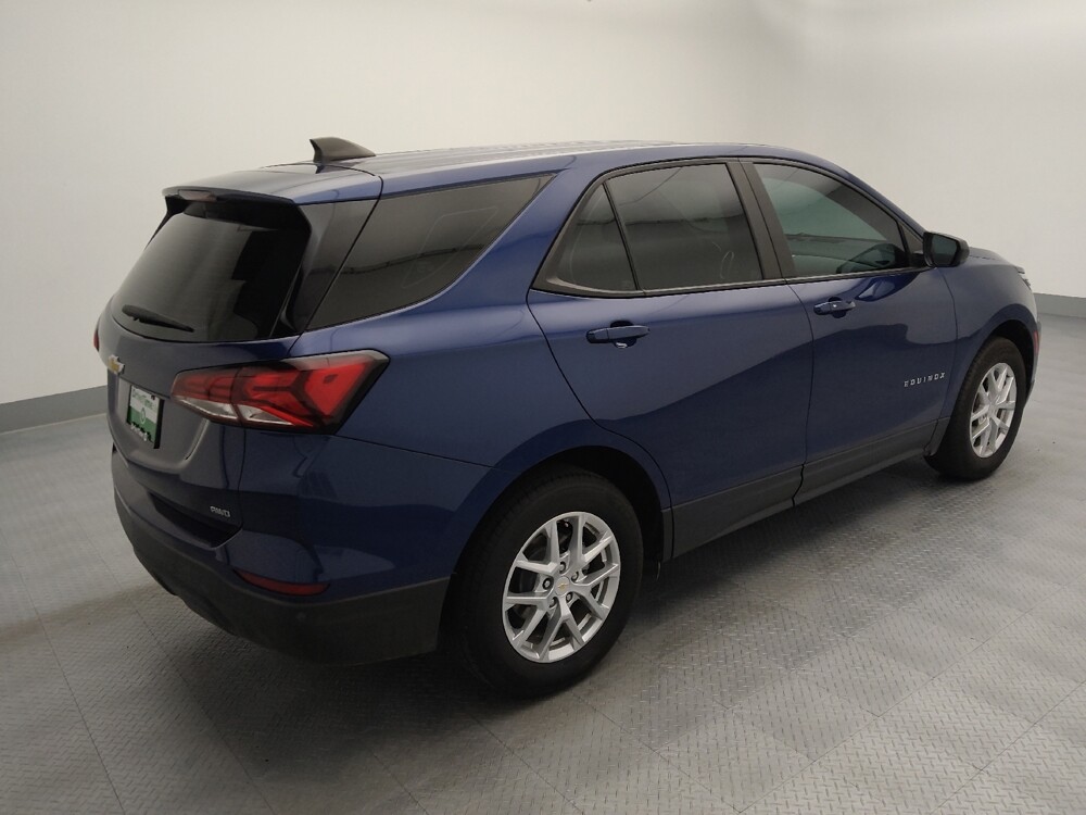 2022 Chevrolet Equinox in Wichita, KS 67207 - 18135917 10