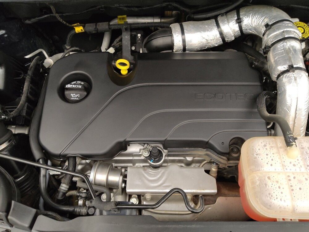 2022 Chevrolet Trax in Springfield, MO 65807 - 18135920 30