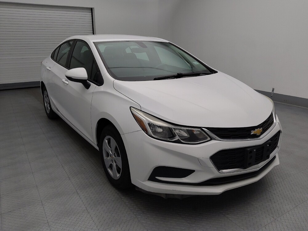 2017 Chevrolet Cruze in Topeka, KS 66611 - 18135924 13