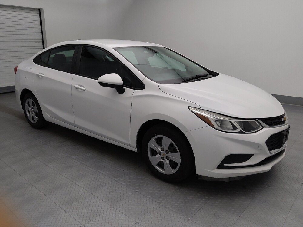 2017 Chevrolet Cruze in Topeka, KS 66611 - 18135924 11