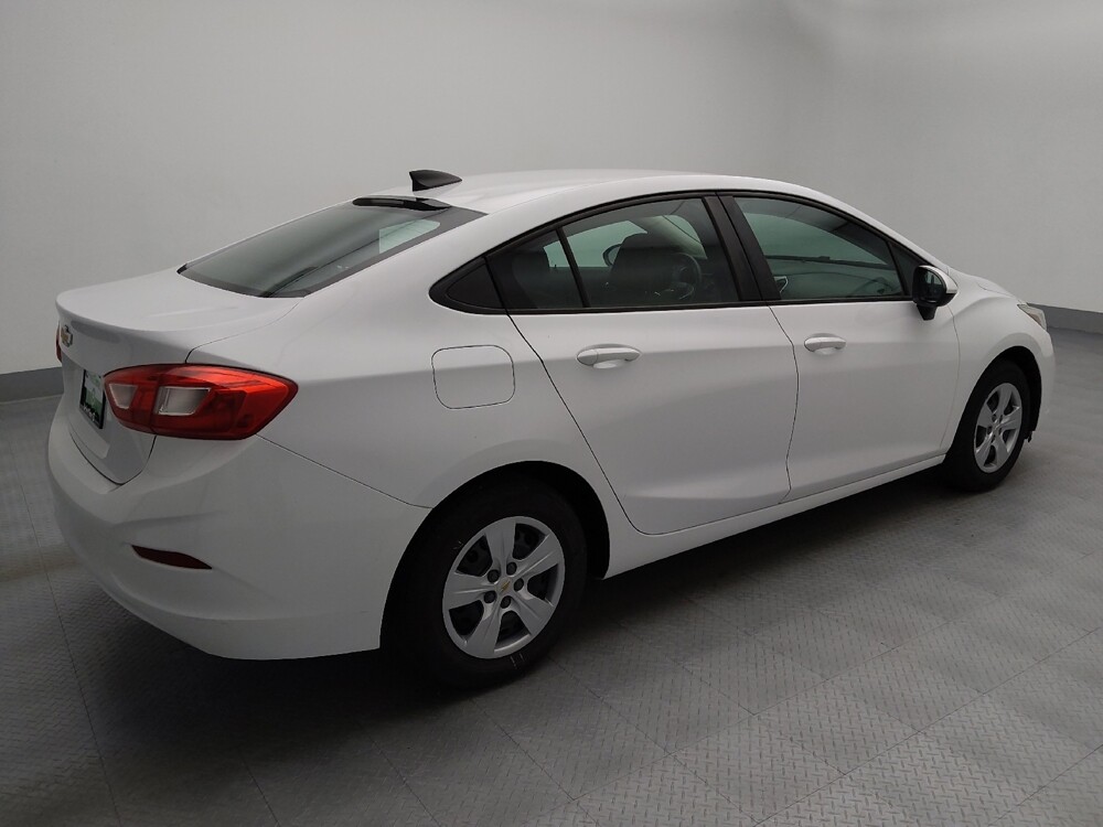 2017 Chevrolet Cruze in Topeka, KS 66611 - 18135924 10