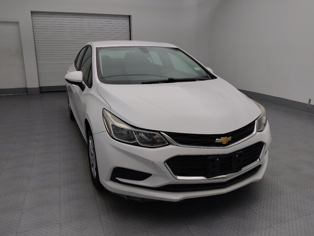2017 Chevrolet Cruze in Topeka, KS 66611 - 18135924 14