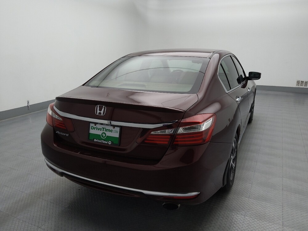 2017 Honda Accord in Springfield, MO 65807 - 18135926 7