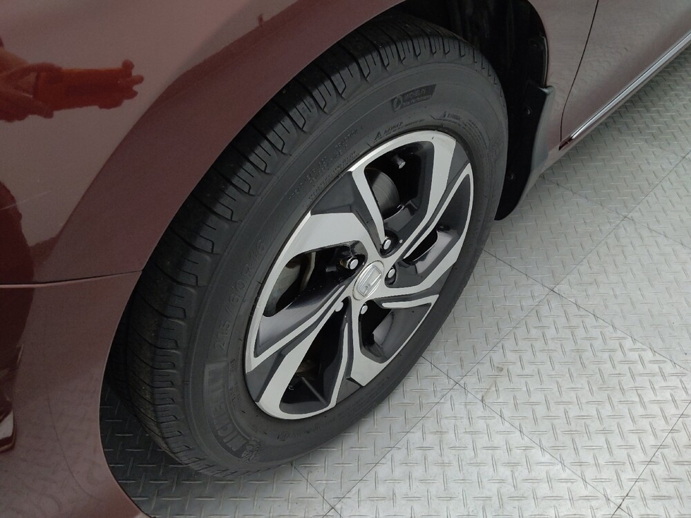 2017 Honda Accord in Springfield, MO 65807 - 18135926 31