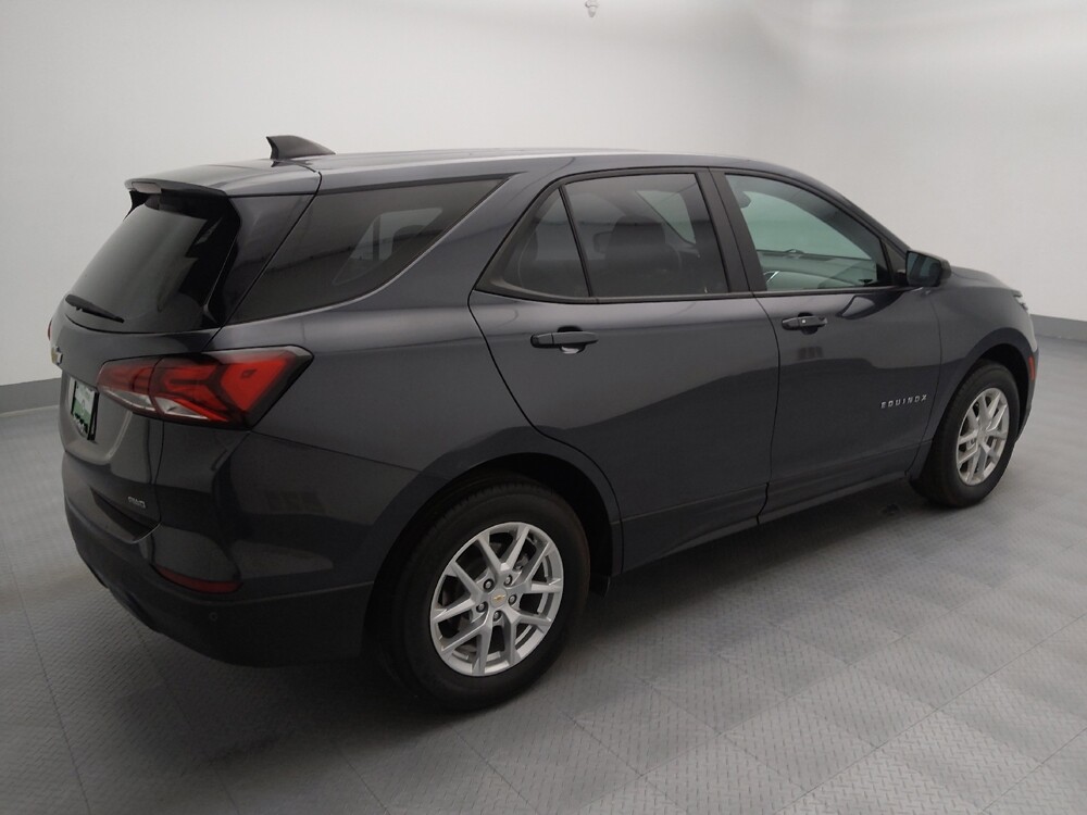 2022 Chevrolet Equinox in Gladstone, MO 64118 - 18135927 10