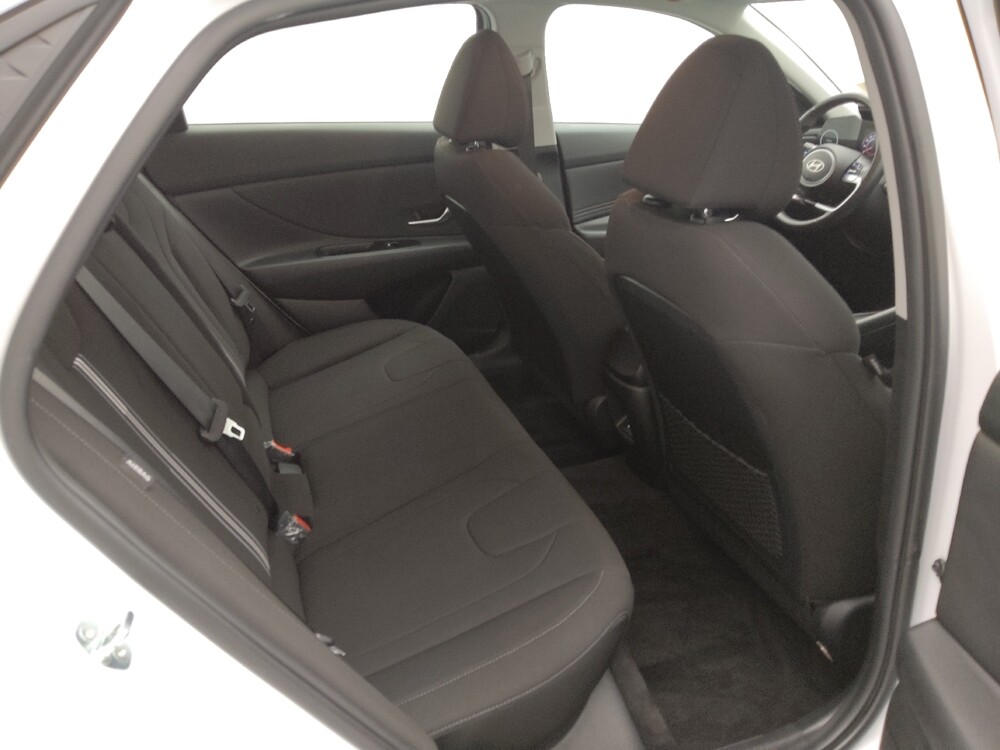 2025 Hyundai Elantra in Independence, MO 64055 - 18135928 19