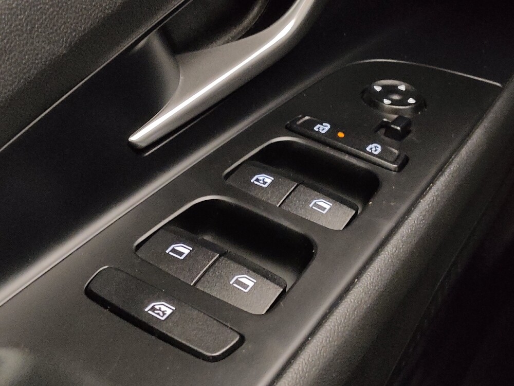 2025 Hyundai Elantra in Independence, MO 64055 - 18135928 27