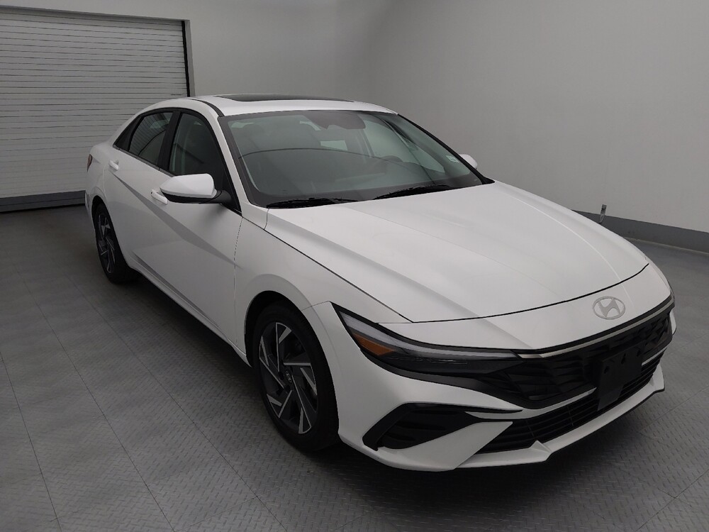 2025 Hyundai Elantra in Independence, MO 64055 - 18135928 13