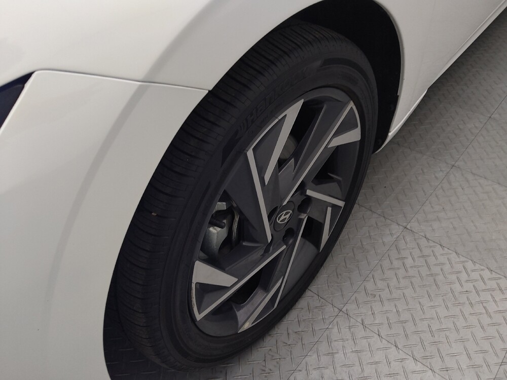 2025 Hyundai Elantra in Independence, MO 64055 - 18135928 31