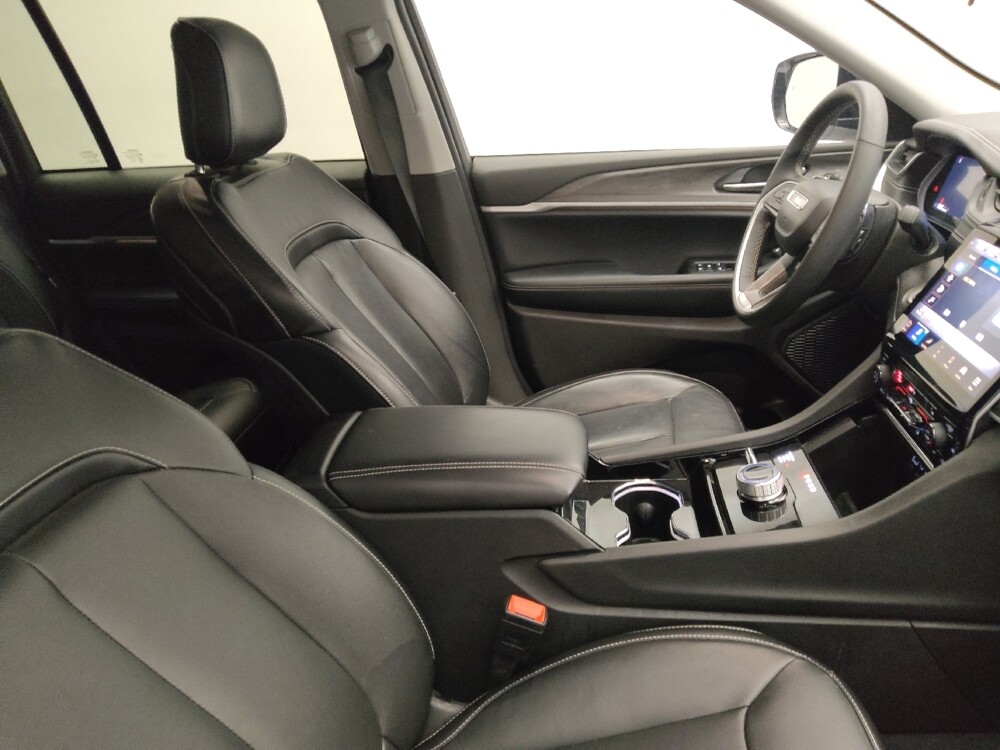 2023 Jeep Grand Cherokee in Midlothian, IL 60445 - 18135930 21